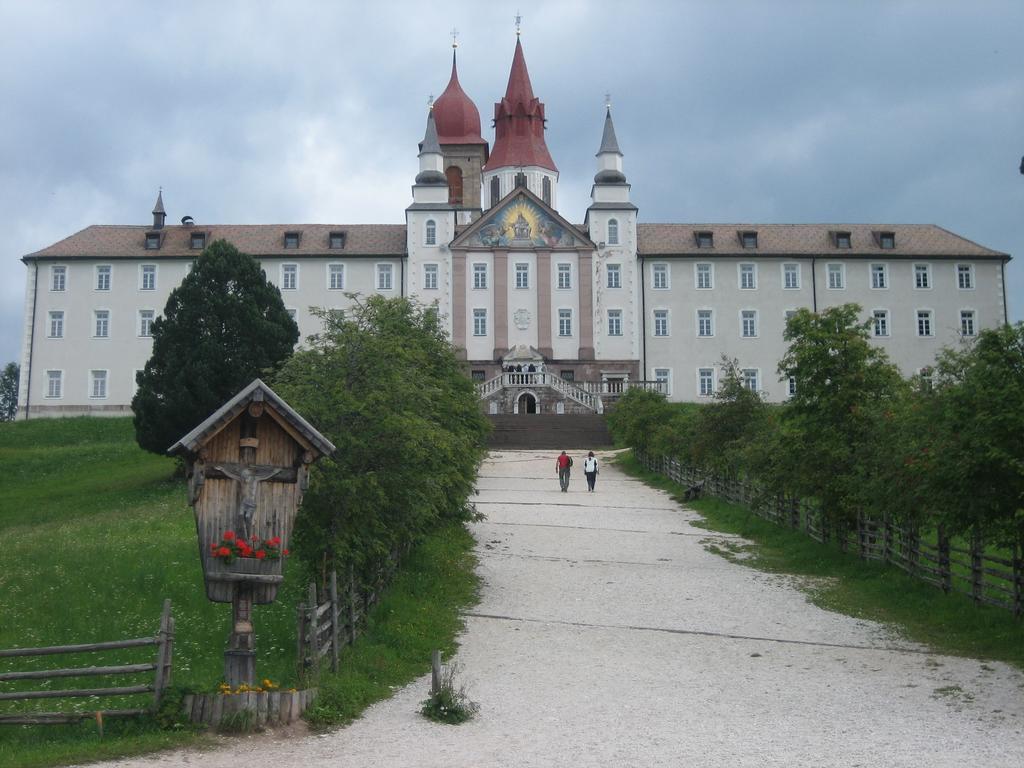 Garni Sonnegg Bed and Breakfast Petersberg Exterior foto